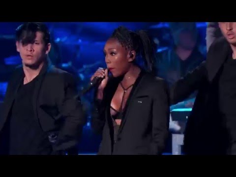Brandy Performs "Sittin' Up In My Room" on Soul Train Awards 2015 (HD)