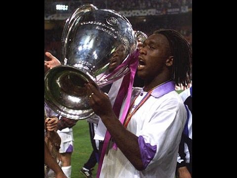 Clarence Seedorf score a long-range goal against Atlético Madrid