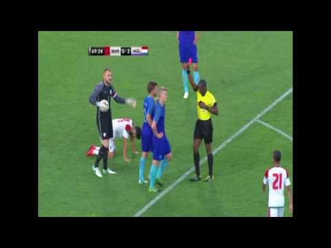 Netherlands Beat Morocco 2-1