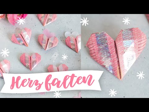Folding a heart out of money as a gift | Folding banknotes for advanced learners
