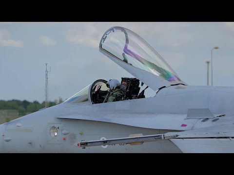 F-18 HORNET EPIC ENGINE STARTUP AND TAKEOFF WADDINGTON Plane Spotting