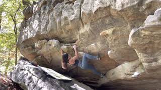 Video thumbnail: Left of Vogi, V4. Stone Fort, LRC/Little Rock City