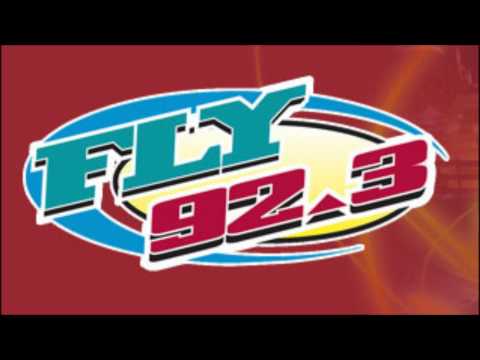 Pete Singing Jingle Bells on 92.3 the Fly in Clifton Park, New York on 21/22/2011