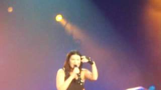 laura pausini"spaccacuore","benedetta passione","la prospettiva di me","parlami" rimini