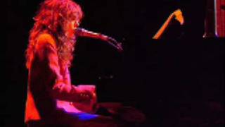 Alice  "E' stato molto bello" (Sgalambro-Battiato)