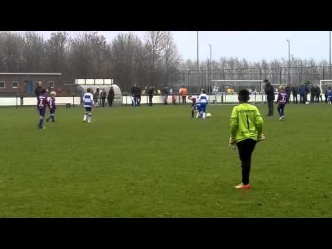 Ouderkerk F1 - FC Abcoude F1 (za. 07 dec.13) 1