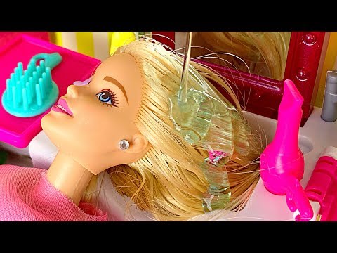 Barbie CORTA CABELO e faz MAQUIAGEM DE VERDADE no Salão de Beleza! Salon HairCut Real Make