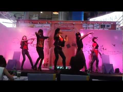 120229 Phoenix Cover 4Minute :: HUH (Audition Photo Hut Cover Dance)