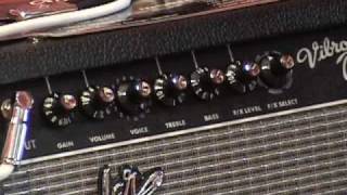 Fender Vibro Champ XD small modeling guitar amplifier demo review