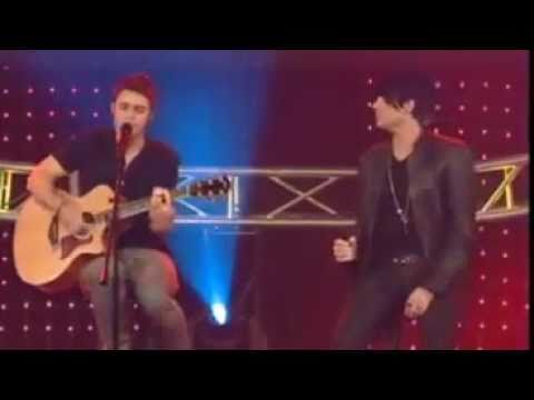 2009-09-18 Adam Lambert/Kris Allen Crazy Ford Day Improved Audio.mp4