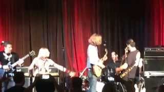 Jellybelly&#39; with Smashing Pumpkins original drummer Jimmy Chamberlin