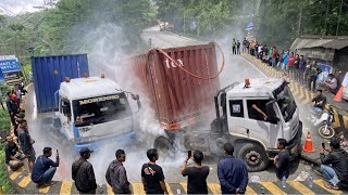 Download lagu DETIK-DETIK MENEGANGKAN! Supir Trailer Nyaris Gagal di Tanjakan Maut! mp3