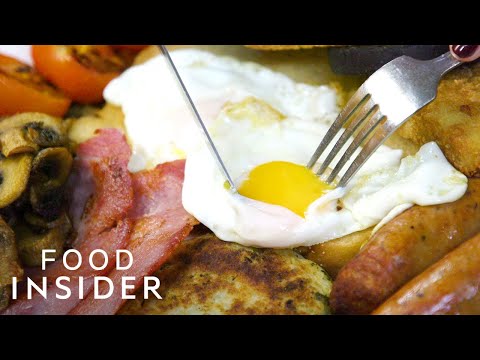 London’s Most Authentic Cockney English Breakfast At E. Pellicci |  Legendary Eats