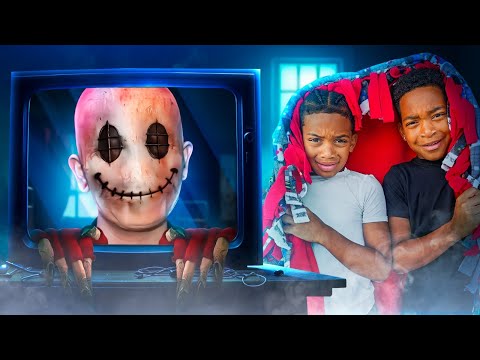 WE WATCHED A SCARY MOVIE AT 3AM **BAD IDEA**