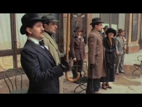 "Communists are like pussy cats" - Bertolucci 1900