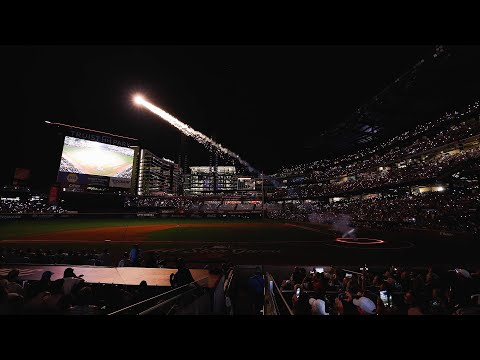 A hologram recreation of Hank Aaron's 715th home run is played during the 2025 All-Star Game! ❤️💙