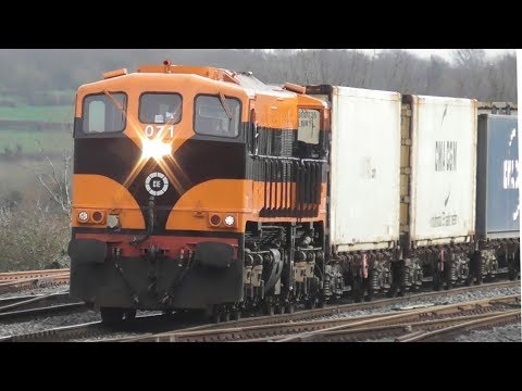 Irish Rail 071 Class locomotive + IWT freight Liner - Portarlington Station, Laois