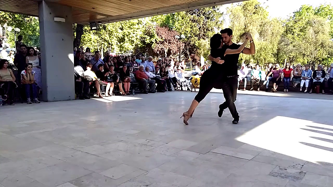 Video thumbnail for Anita Ponce & Dante Sanchez en Milonga Callejera.