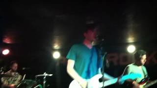 (Live) Neon Fists - Yellow Ostrich, Pub Rock, Phx, AZ 3-15-14
