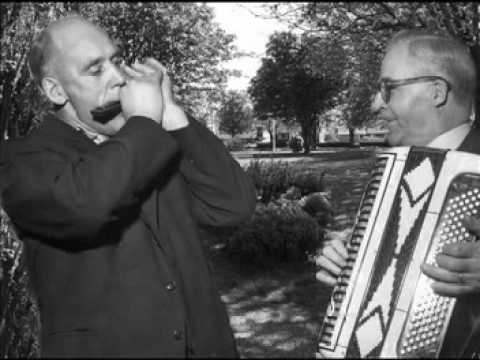 Carl och Eberhardt Jularbo spelar Starke Harrys vals