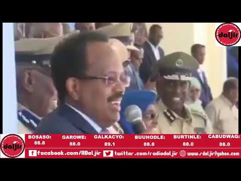 Madaxwayne Farmaajo oo Khudbad u jeediyay booliska Muqdisho (Daawo)