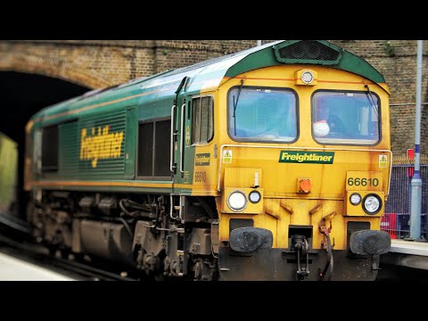 Freightliner class 66 no.610 running light locomotive through Gravesend 01/02/2020