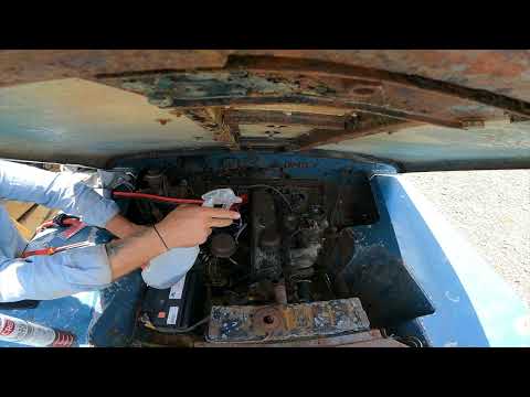 Land Rover Series 2 First Start in 20 years