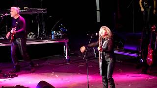 Suzi Quatro - Stumblin&#39; In - Wembley Arena, London - October 2017
