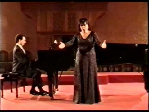 Anna Mayilyan & Wilfrid Humbert(France). R. Schumann -  Schöne Fremde (Op.39, N3)