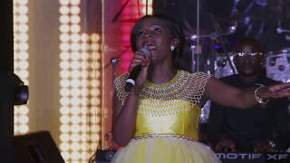 Newie - Phakama (Live) Newie - Phakama (Live)