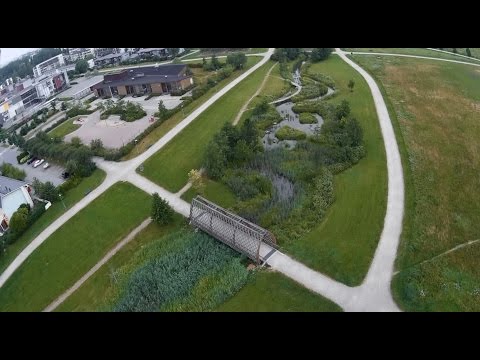 Flying over the Latokartano fields (WLtoys V262 Quadcopter & Mobius)