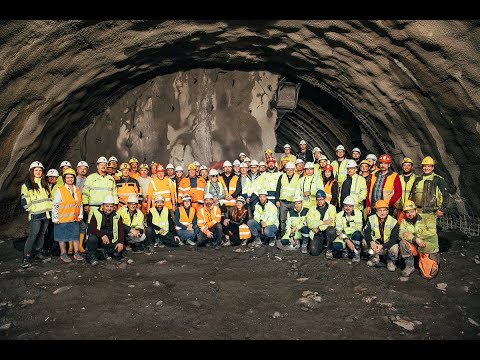 Przebicie pierwszej nitki tunelu drogi ekspresowej S1 Przybędza - Milówka