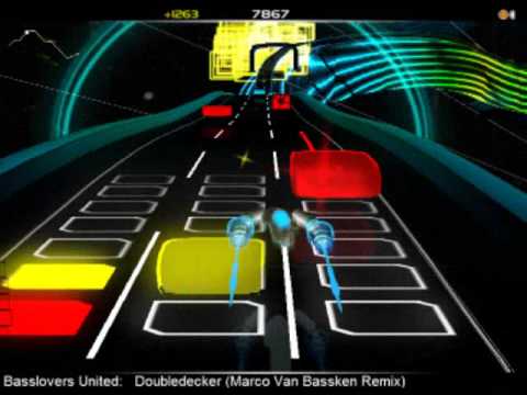 Basslovers United - Doubledecker (Marco van Bassken Remix) played with Audiosurf