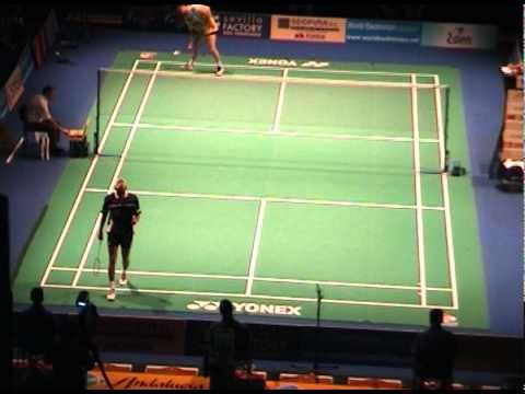 2001 World Badminton Championships - MS Semifinal - Peter Gade (DEN) vs Chen Hong (CHI)