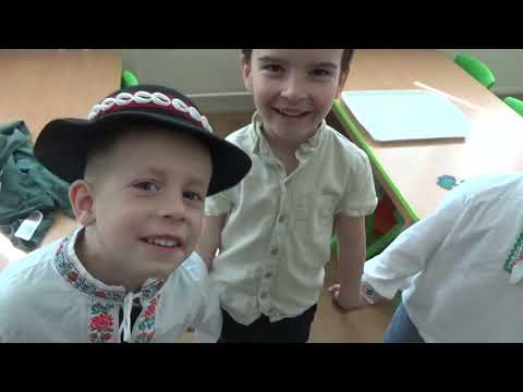 Aktuality / Stavanie mája v našej materskej škole Zvedavá Lienka - video