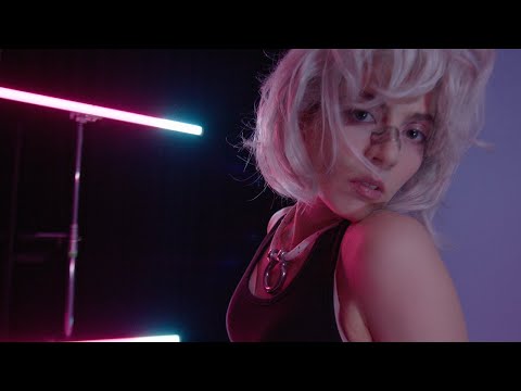 Video thumbnail for PHOTOSHOOT
