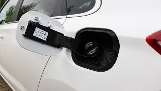 Hyundai i30 - How to Open the Fuel Door