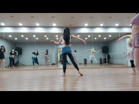 Famous Belly Dancer Dance (Official Music Video)