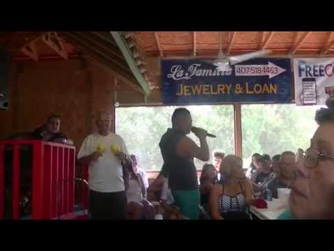 ALEX EL BIZCOCHITO EN SEIS CON DECIMA. SOY MAS PUERTORIQUE~O