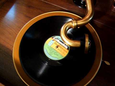 Paul Whiteman & His Orchestra with  Bix Beiderbecke & Bing Crosby 1928 Jazz