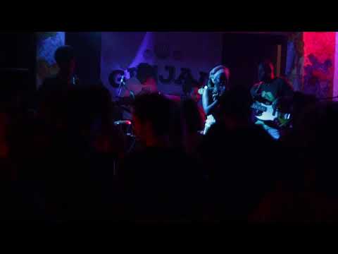 Black Omolo Meets Rubera Roots - Pressure (Live)