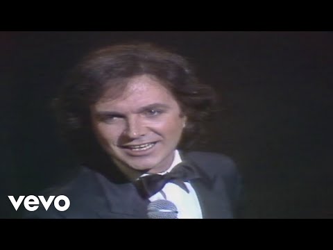 Videoclip de Ven o Voy — Camilo Sesto