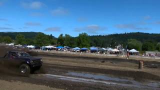 preview picture of video '2012 SUTHERLIN BLACKBERRY FEST MUD RACES EPISODE 1'