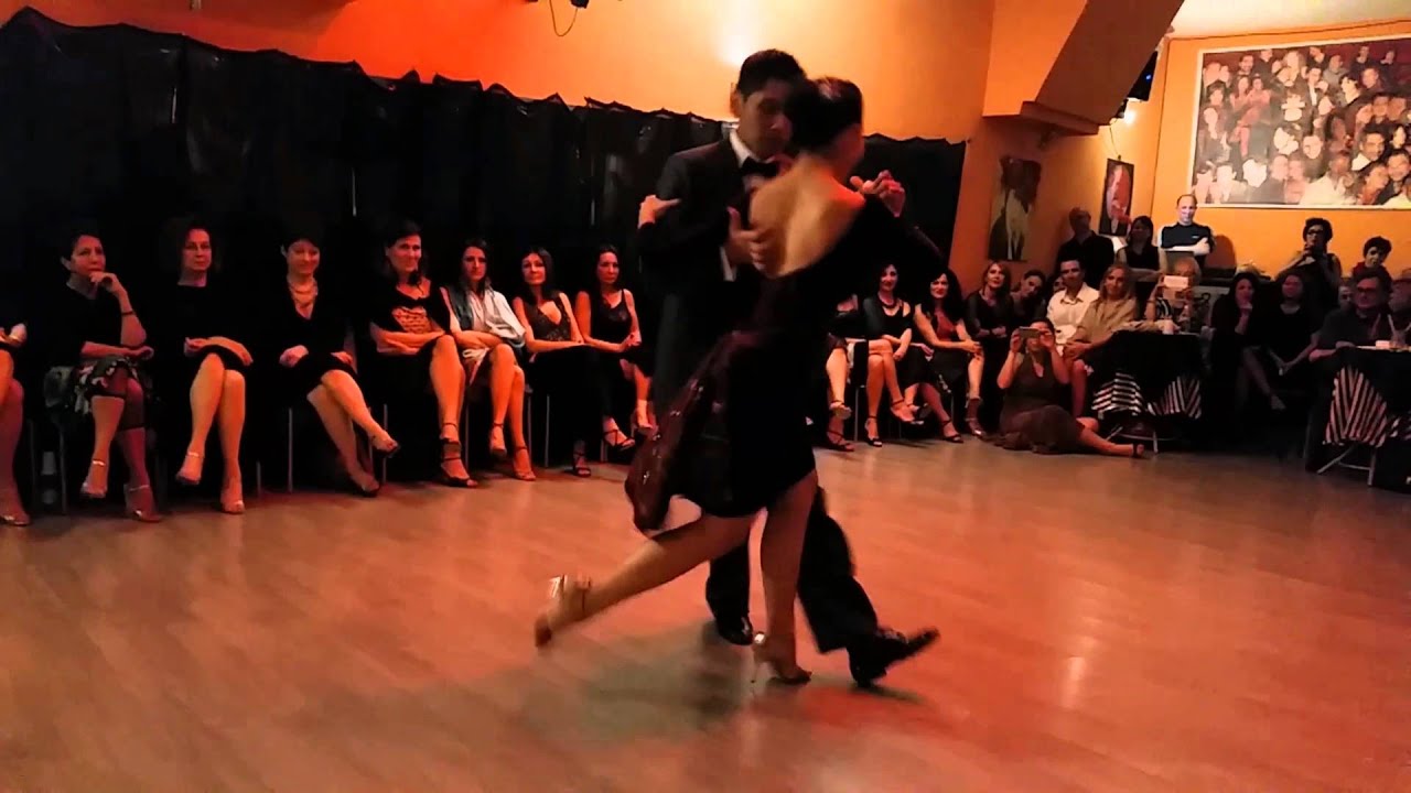 Video thumbnail for Florencia Labiano & Hernan Rodriguez, Cuando un viejo se enamora (Napoli, Milongueando 2015)