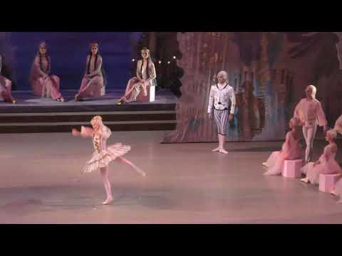 31/12/19 Victor Caixeta (debut) Yana Selina Daria Ionova Nutcracker Pas de Trois