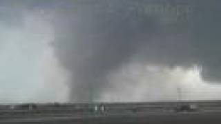 preview picture of video '2002 May 5 Happy, Texas Tornadoes (part 1 of 2)'