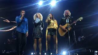 Little Big Town sings &quot;Can&#39;t Go Back&quot;