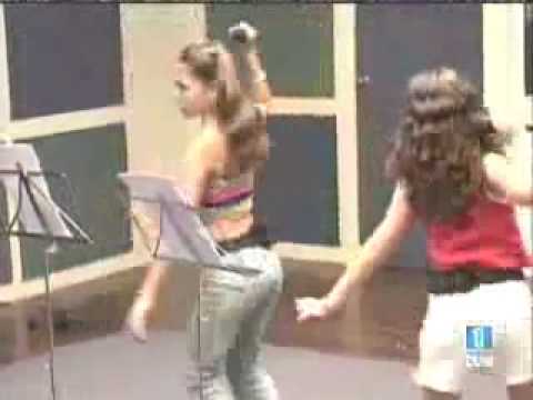 Alba y Carolina - Mujer Latina, Eurojunior 2004
