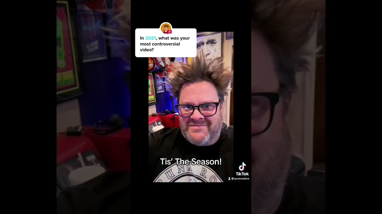 This still makes me so happy! :) #frosty #frostythesnowman #funny #funnysongs #christmasdecor