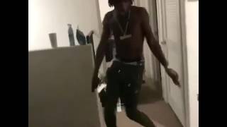 Famous dex dancing to thouxanbanfauni-&quot;FLYIN &quot;